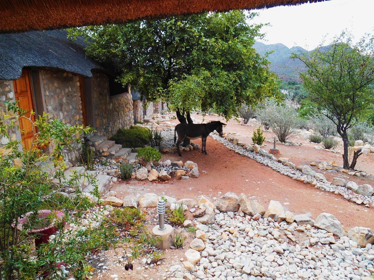 Kapika Waterfall Lodge Epupa Exterior foto